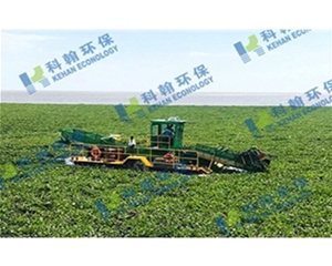 Water hyacinth Collecting boat