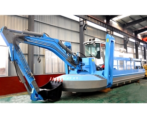 Amphibious Multifunction Dredger