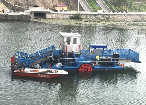 Kehan Fully automatic environmentally friendly  Water Lotus Collecting boat-副本