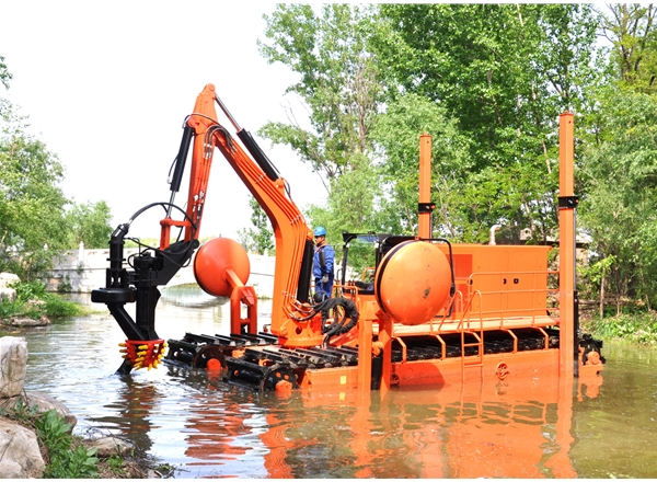 Custimized Amphibious Excavator