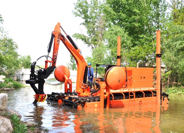 Custimized Amphibious Excavator